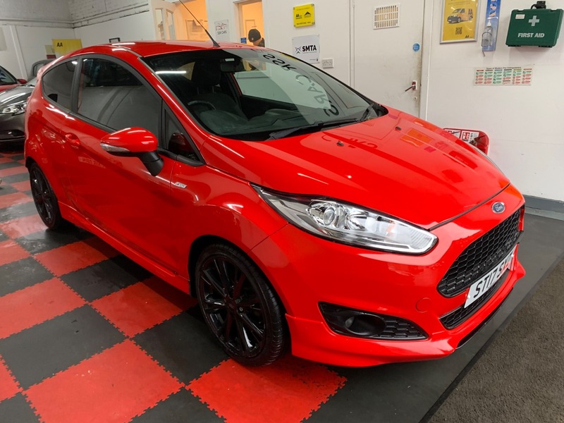 Used Ford Fiesta 2017 for sale - 76884563: Photo 2