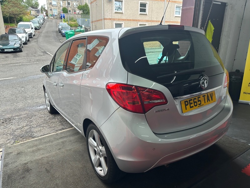 Vehicle 29