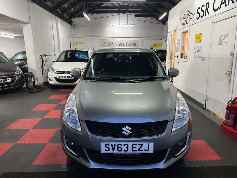 Used Suzuki Swift 2013 for sale - 76910799: Photo 2