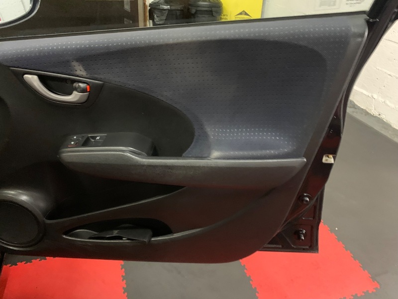 Used Honda Jazz 2010 for sale - 76924082: Photo 22