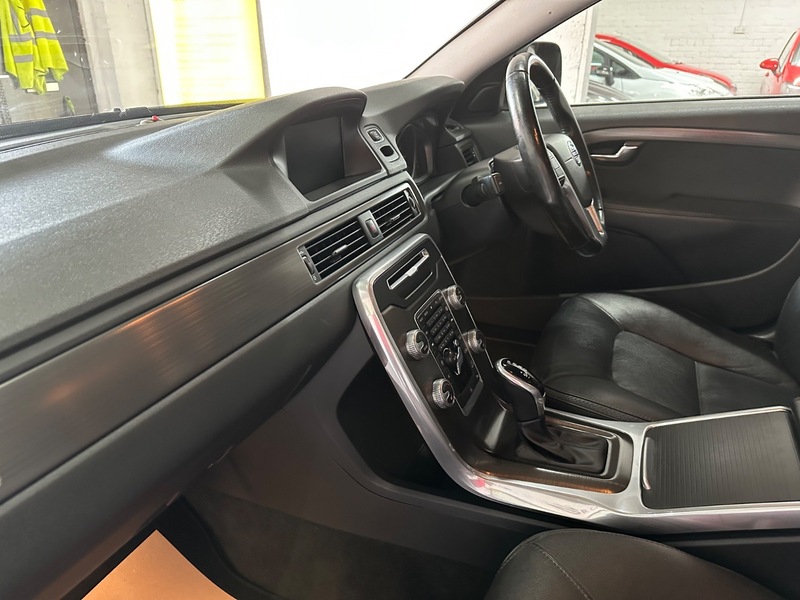 Used Volvo XC70 2015 for sale - 76133109: Photo 24