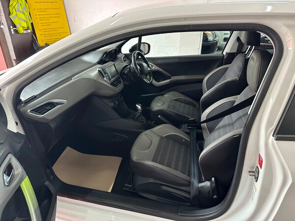 Used Peugeot 208 2015 for sale - 76292263: Photo 12