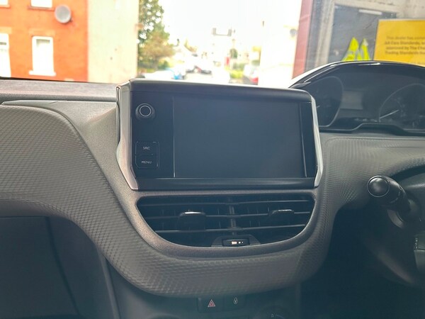 Used Peugeot 208 2015 for sale - 76292263: Photo 13