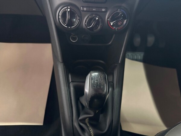 Used Peugeot 208 2015 for sale - 76292263: Photo 14