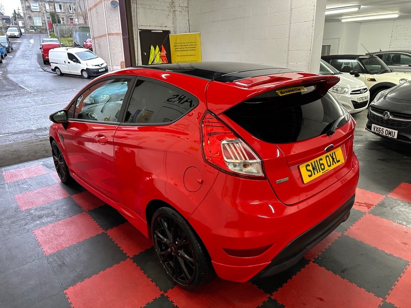 Used Ford Fiesta 2016 for sale - 77129211: Photo 4