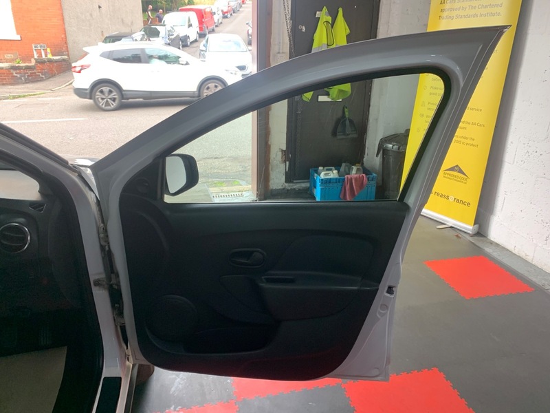 Used Dacia Sandero 2014 for sale - 76009759: Photo 23