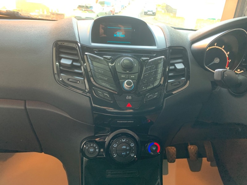 Used Ford Fiesta 2014 for sale - 76386931: Photo 18