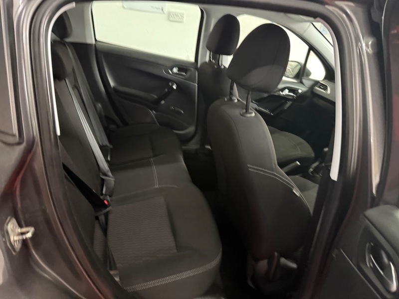 Used Peugeot 208 2018 for sale - 76583012: Photo 26