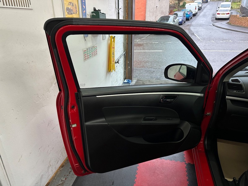 Used Suzuki Swift 2013 for sale - 77342356: Photo 13