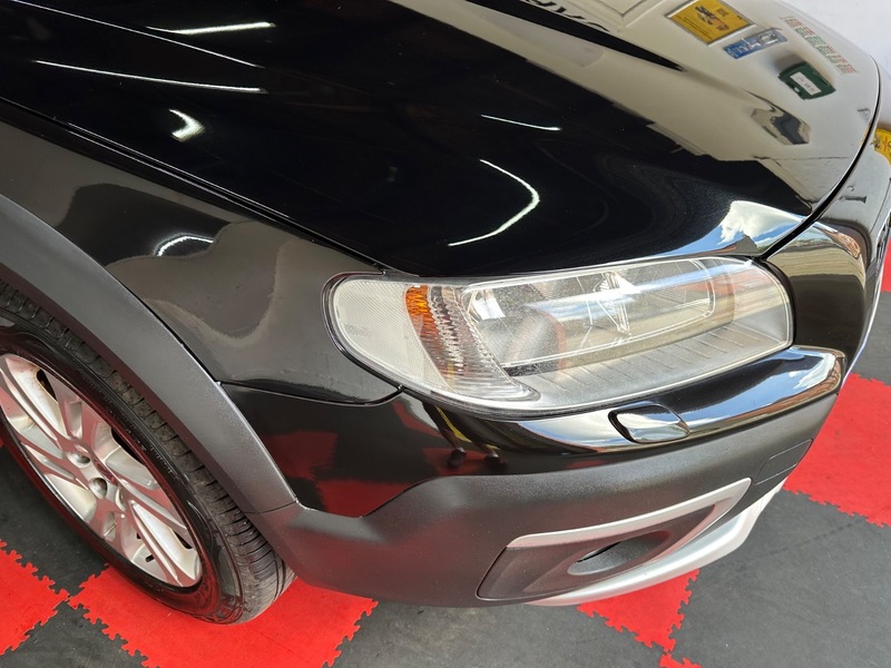 Used Volvo XC70 2015 for sale - 77027732: Photo 10