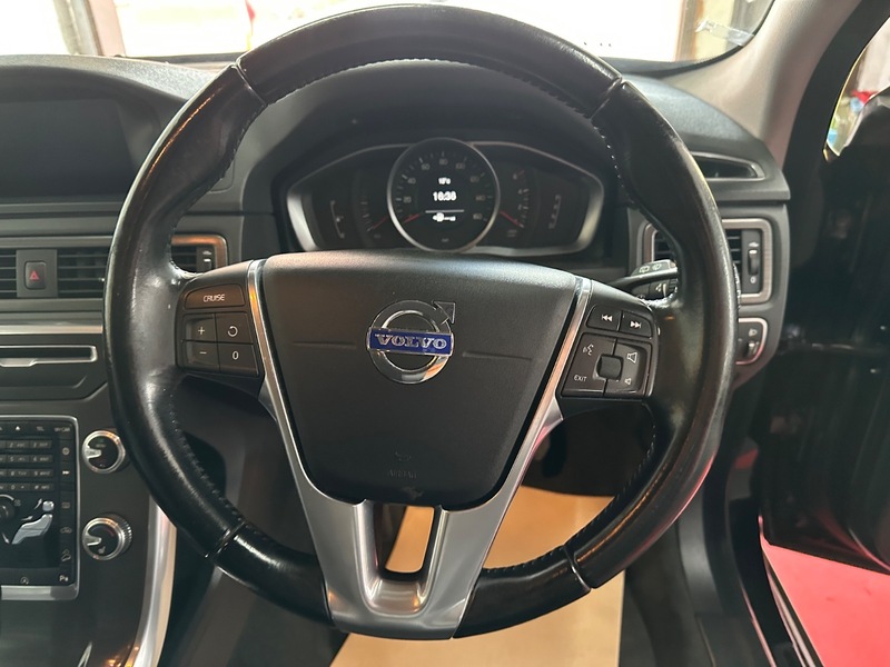 Used Volvo XC70 2015 for sale - 77027732: Photo 32