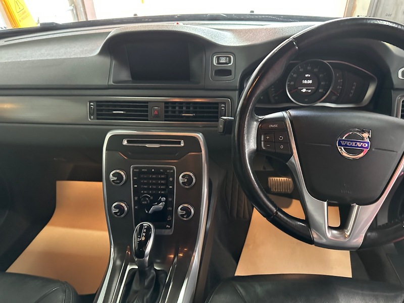 Used Volvo XC70 2015 for sale - 77027732: Photo 37