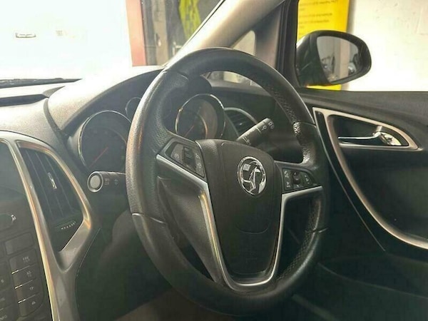 Used Vauxhall Astra 2013 for sale - 76224209: Photo 17