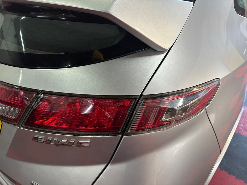 Used Honda Civic 2011 for sale - 76740900: Photo 12