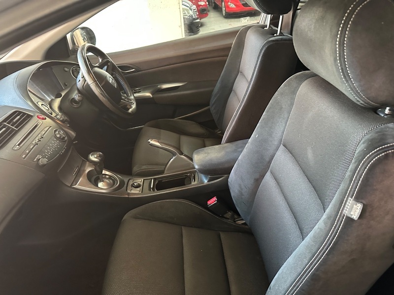 Used Honda Civic 2011 for sale - 76740900: Photo 14