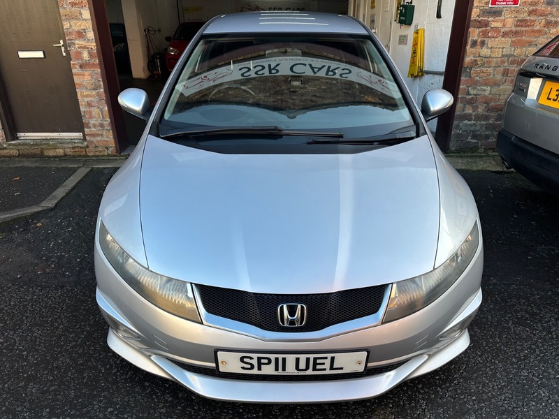 Used Honda Civic 2011 for sale - 76740900: Photo 24