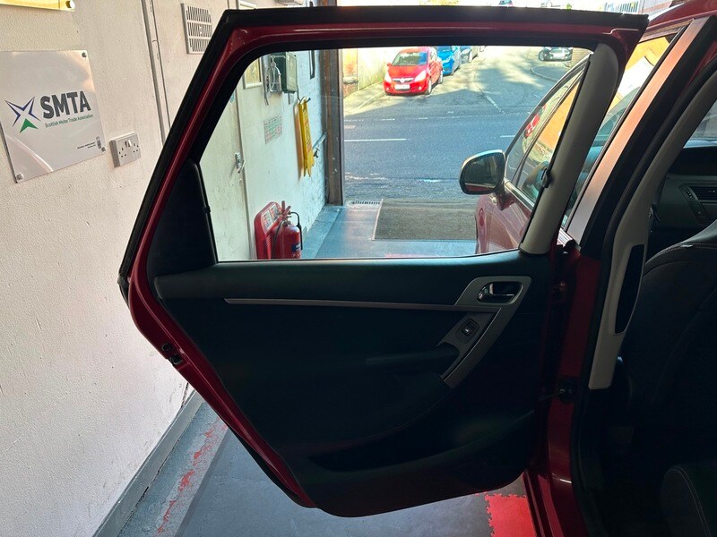 Used Citroen C4 Picasso 2011 for sale - 77805638: Photo 17