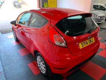 Used Ford Fiesta 2014 for sale - 76211044: Photo 4