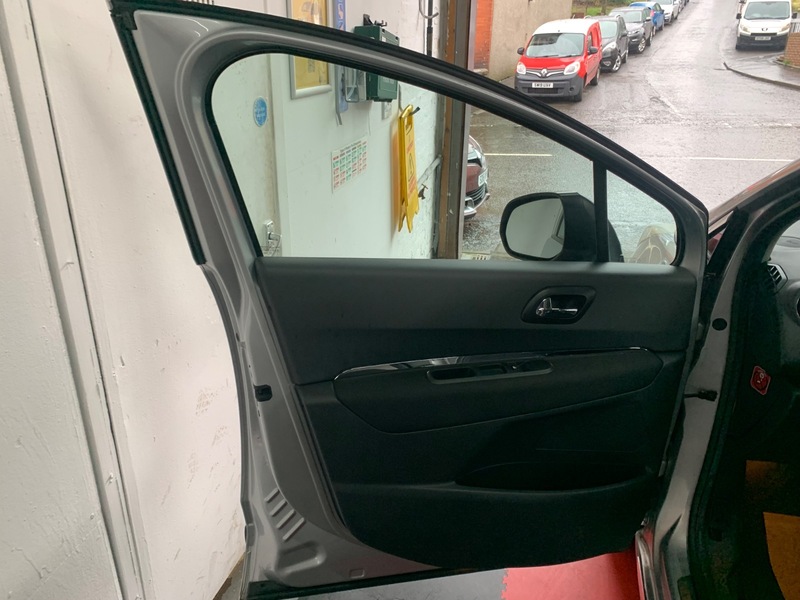 Used Peugeot 3008 2011 for sale - 77643412: Photo 13