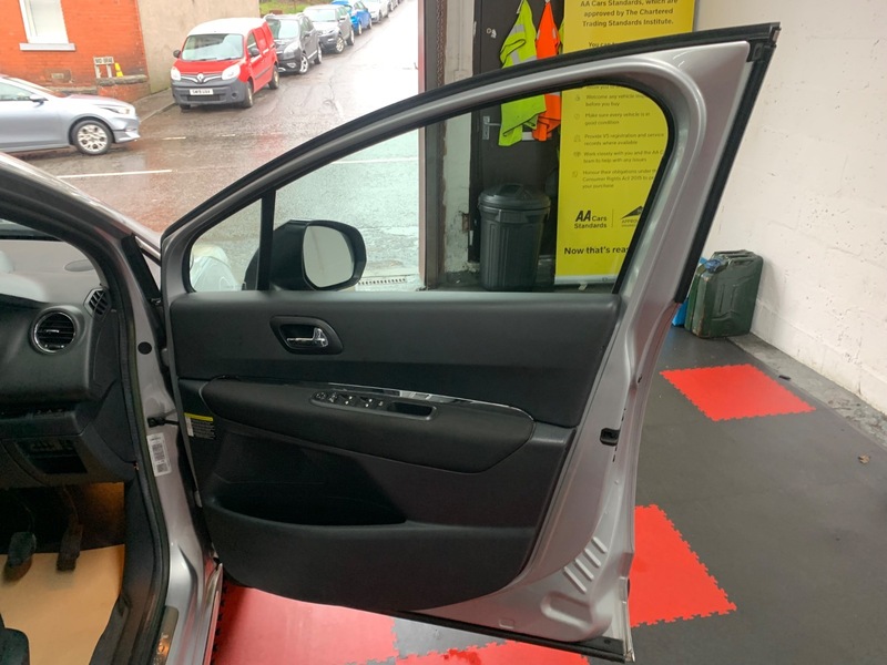 Used Peugeot 3008 2011 for sale - 77643412: Photo 23