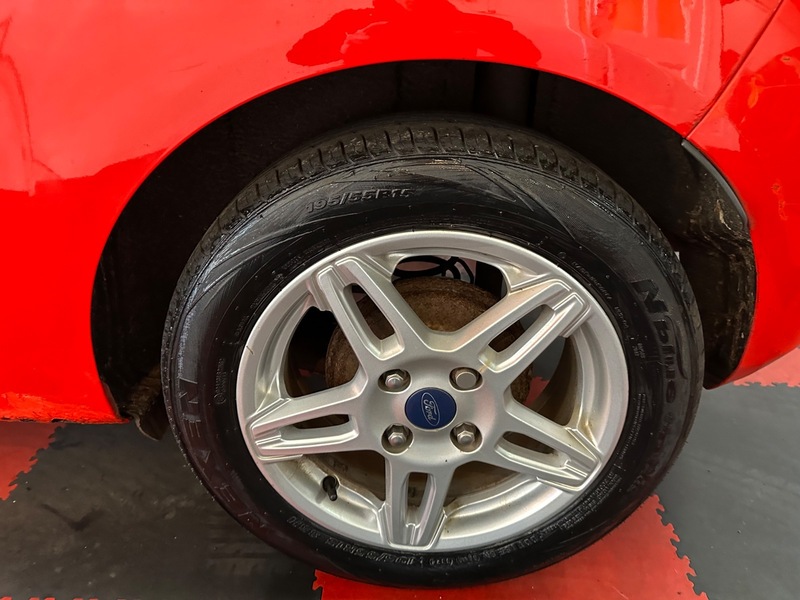 Used Ford Fiesta 2013 for sale - 76559702: Photo 12