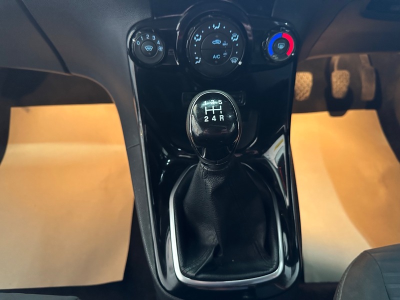 Used Ford Fiesta 2013 for sale - 76559702: Photo 16