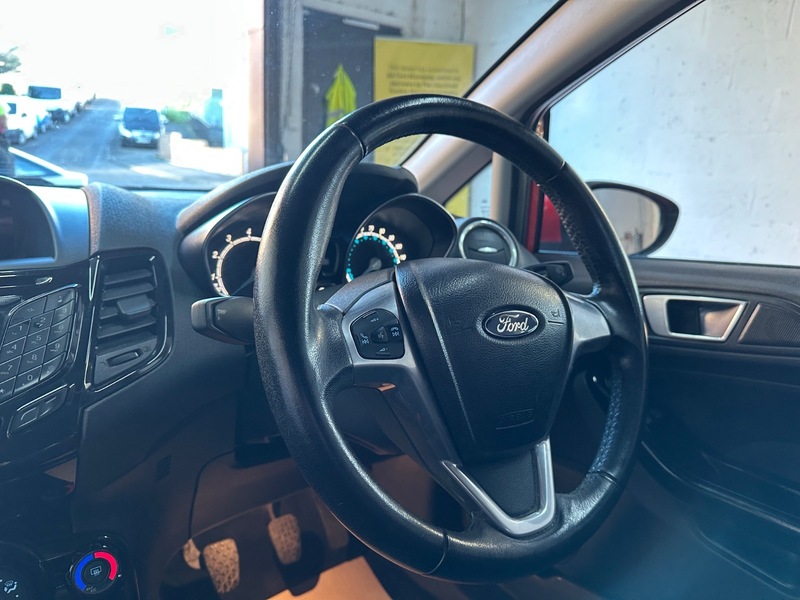 Used Ford Fiesta 2013 for sale - 76559702: Photo 17