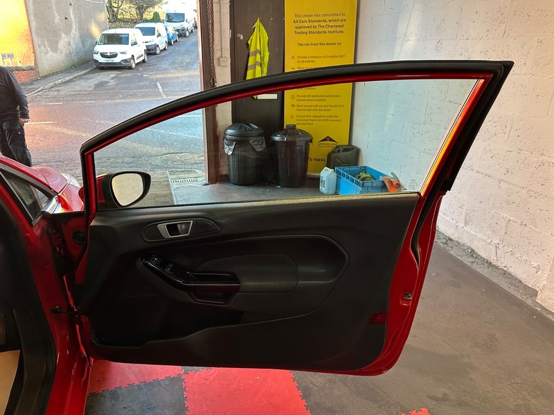 Used Ford Fiesta 2013 for sale - 76559702: Photo 20