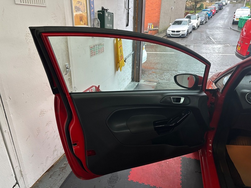 Used Ford Fiesta 2014 for sale - 77494445: Photo 13