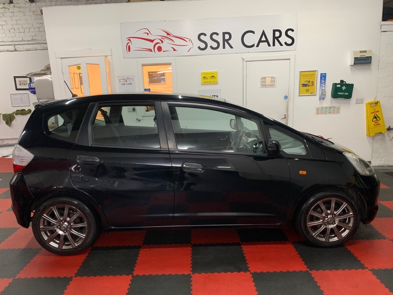 Used Honda Jazz 2010 for sale - 77056513: Photo 5