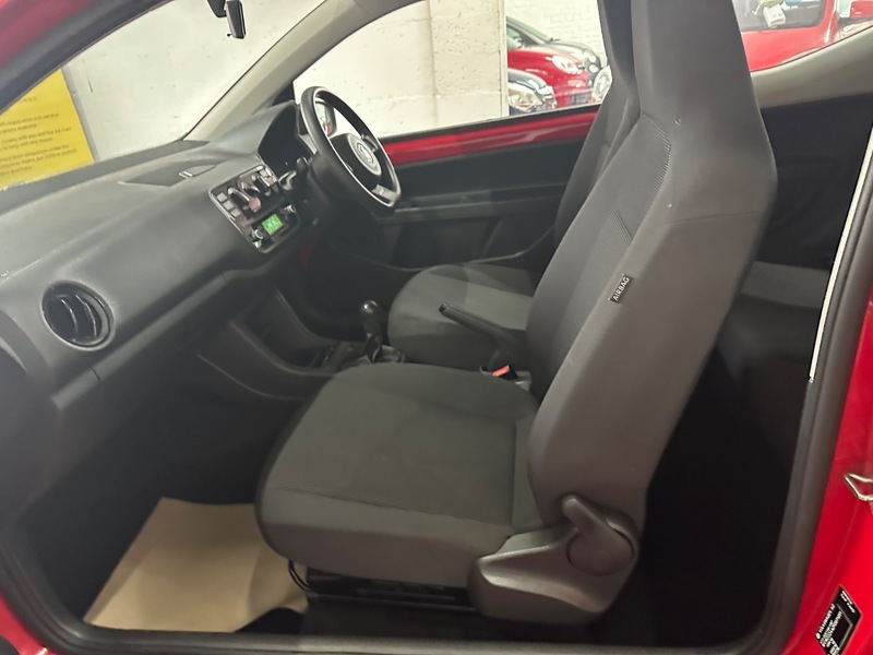 Used Volkswagen up! 2015 for sale - 76712217: Photo 18