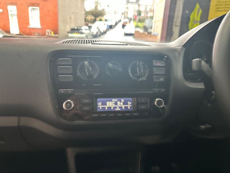 Used Volkswagen up! 2015 for sale - 76712217: Photo 19