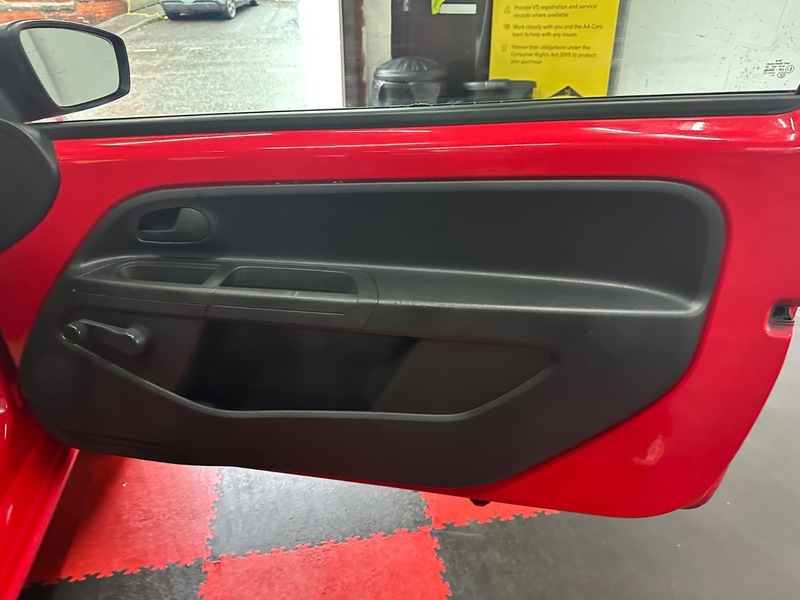 Used Volkswagen up! 2015 for sale - 76712217: Photo 24