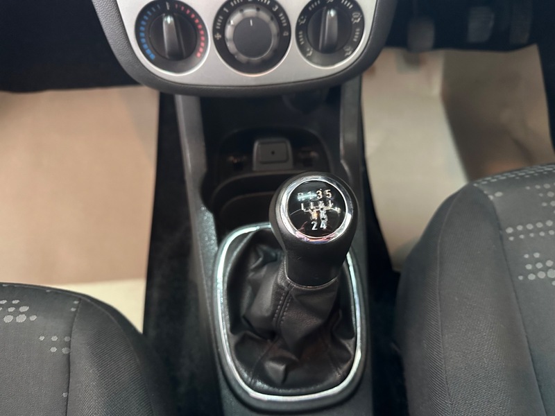 Used Vauxhall Corsa 2013 for sale - 76740908: Photo 16