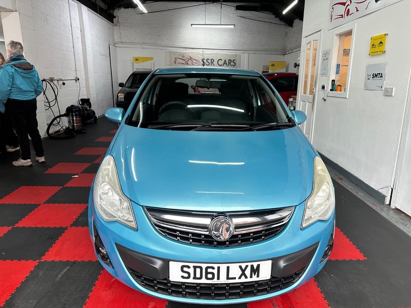 Used Vauxhall Corsa 2011 for sale - 76148409: Photo 2