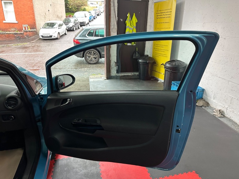 Used Vauxhall Corsa 2011 for sale - 76148409: Photo 20