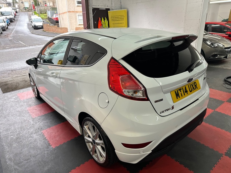 Used Ford Fiesta 2014 for sale - 77007830: Photo 4