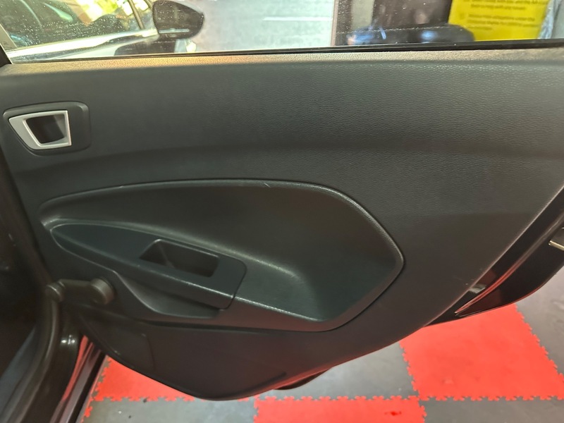 Used Ford Fiesta 2012 for sale - 76740917: Photo 25