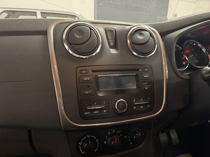 Used Dacia Sandero 2014 for sale - 76583062: Photo 15