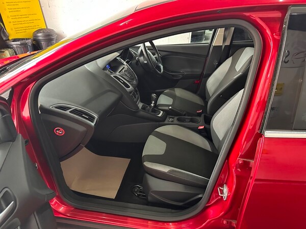 Used Ford Focus 2013 for sale - 76280584: Photo 13