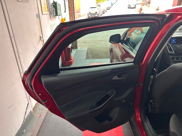 Used Ford Focus 2013 for sale - 76280584: Photo 17