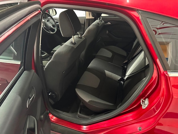 Used Ford Focus 2013 for sale - 76280584: Photo 18