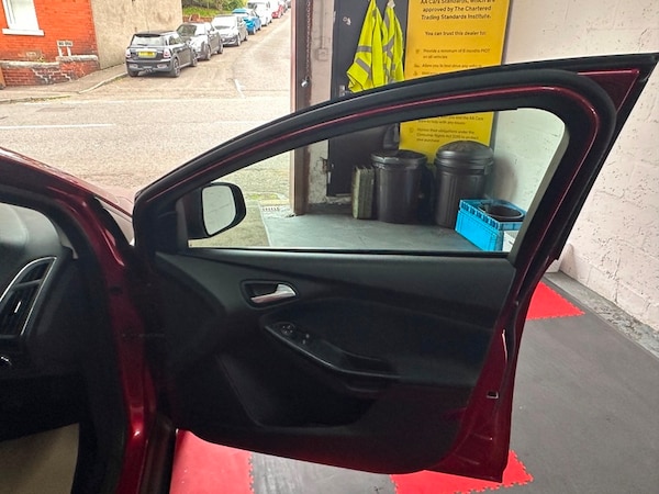 Used Ford Focus 2013 for sale - 76280584: Photo 22