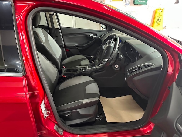 Used Ford Focus 2013 for sale - 76280584: Photo 23