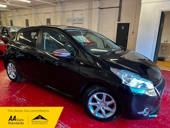 Peugeot - 208