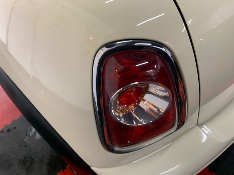 Used MINI Convertible 2011 for sale - 76482627: Photo 10