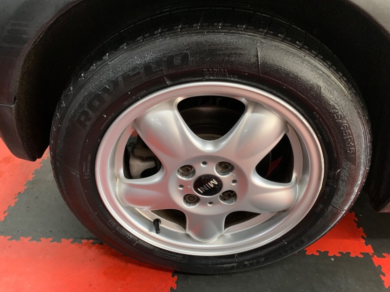 Used MINI Convertible 2011 for sale - 76482627: Photo 12