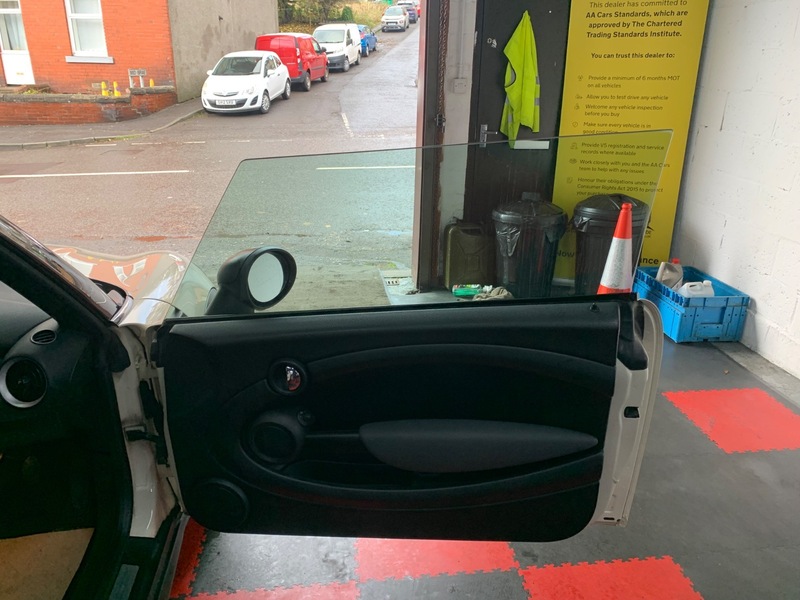 Used MINI Convertible 2011 for sale - 76482627: Photo 21