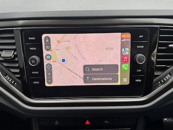 Used Volkswagen T-Roc 2020 for sale - 76128067: Photo