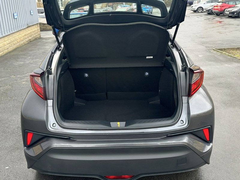 Used Toyota C-HR 2023 for sale - 77677131: Photo 15